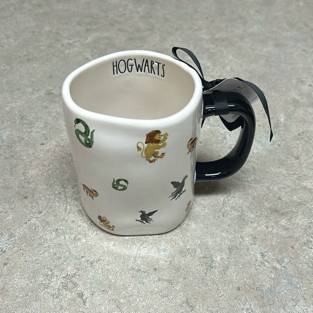 Rae Dunn Harry Potter Hogwarts Mug